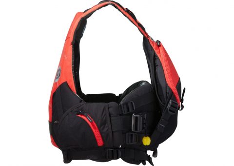 Seitenansicht der Astral GreenJacket Rettungsweste in Orange für Strömungsrettung, Wildwasserkajak, Rafting und professionelle Wasserrettung mit ergonomischer Rescue-Ausstattung.