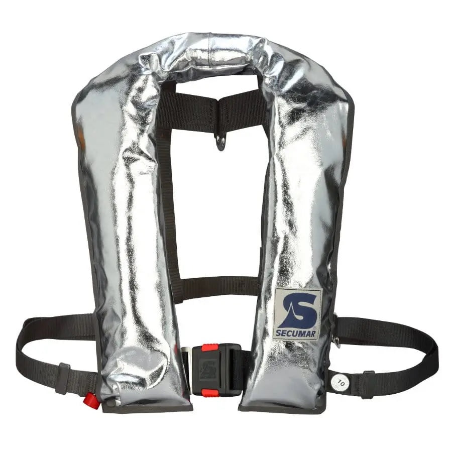 Silberne automatische Rettungsweste mit reflektierender Schutzhülle, integriertem Auftriebssystem und verstellbarem Gurt für Segeln, Motorboot, Offshore-Einsätze und Wassersport – aufblasbare Schwimmweste für maximale Sichtbarkeit und Sicherheit auf dem Wasser.