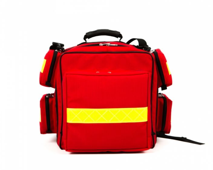 Roter Notfallrucksack Kassel in Frontansicht mit reflektierenden Elementen und Außentaschen für Rettungsdienst, Feuerwehr und Notfallmedizin